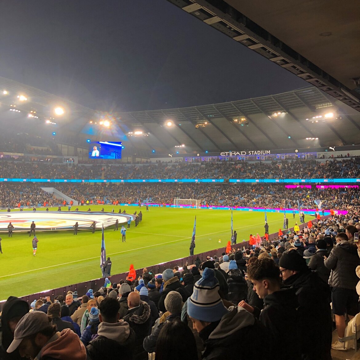 Hannes im Etihad Stadion von Manchester City